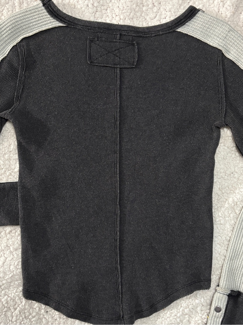 NWOT We The Free XS Black Body White Raglan Sleeve Waffle L/S Tee Shirt - Picture 4 of 6